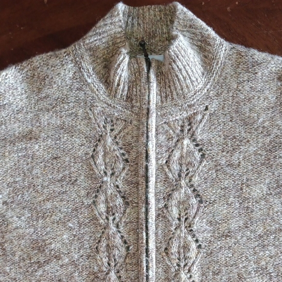 Columbia Women's Sweater - Gray. #2213B - Picture 1 of 9